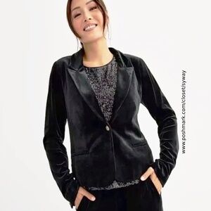 Draper James RSVP Black Velvet Blazer
